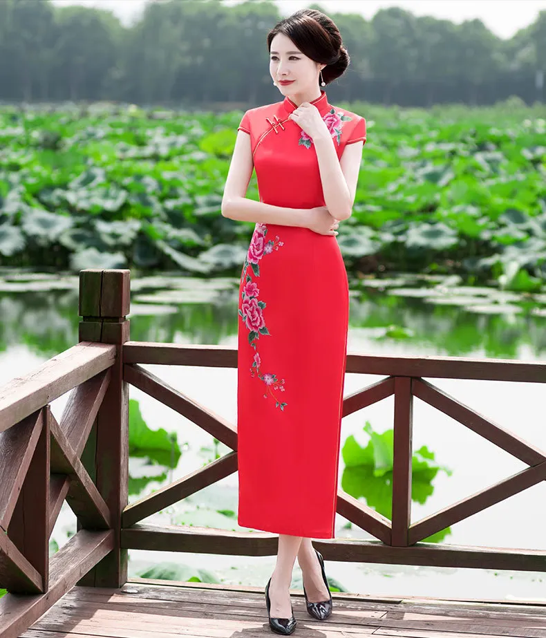 

2024, китайское винтажное платье, улучшенное Cheongsam, вечернее платье с цветочной вышивкой, народное бархатное платье Ципао, платье для банкетной вечеринки