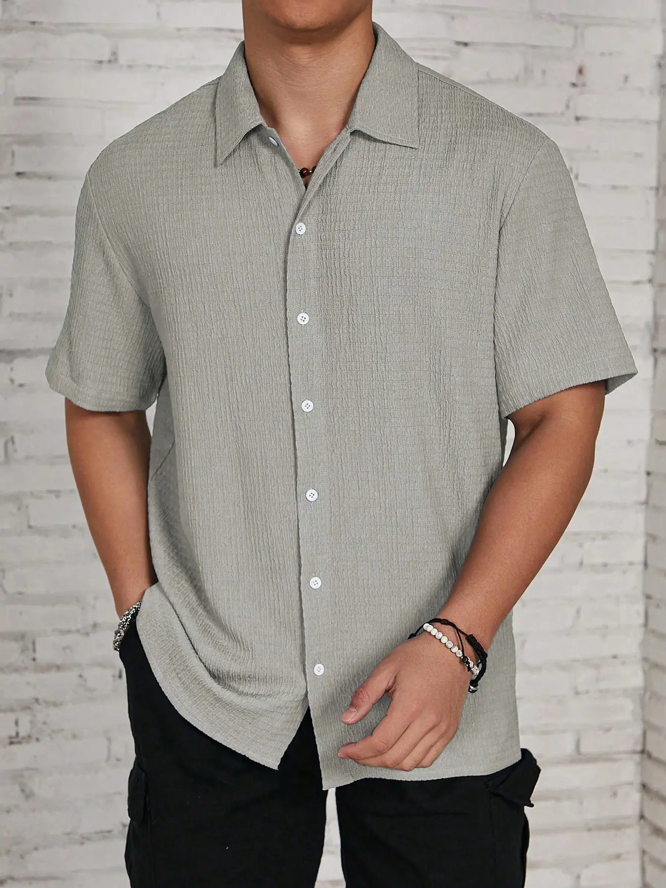 

Men's Light Green Textured Pleated Short Sleeve Button-Down Shirt, Loose Fit Casual Resort Style