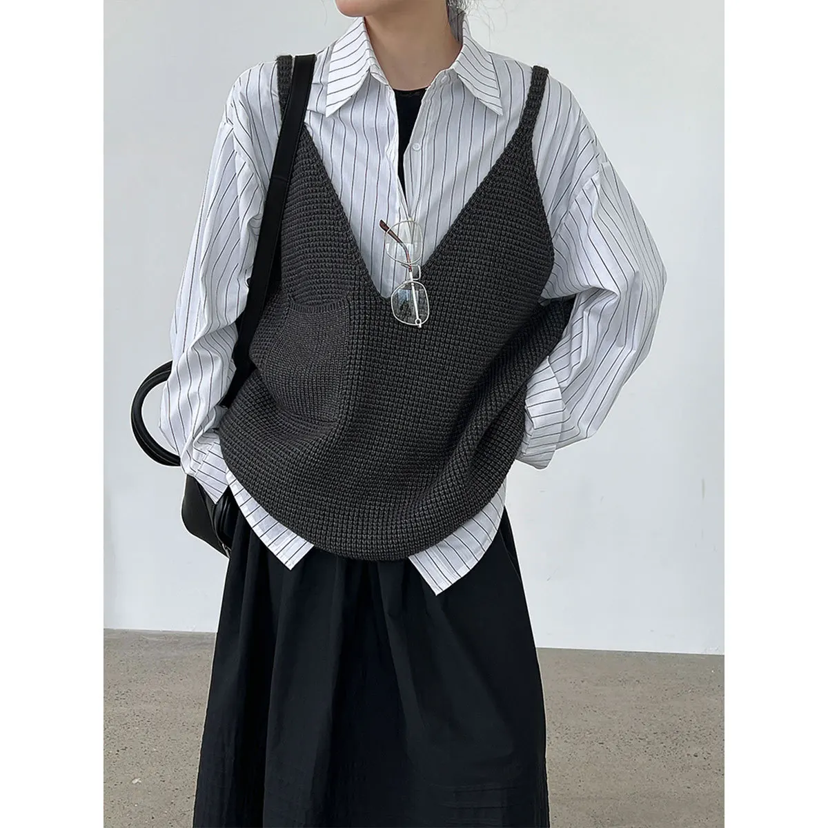

Loose V-ne Knitted Vest Women's Svel Top Vintage Lazy Sle New Autumn Faion by LuXi Auntie Ultra ort 3D Effect