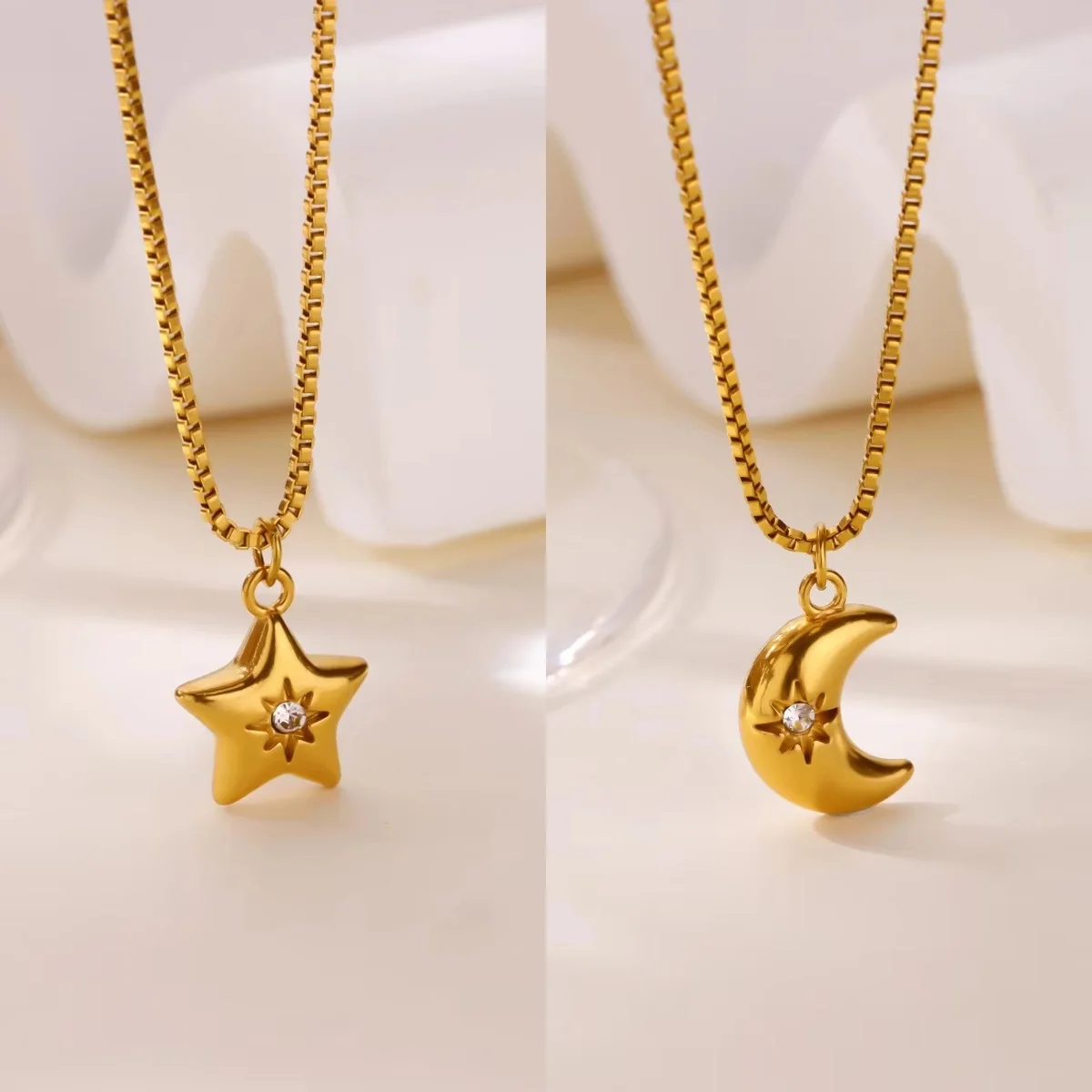 Niedliche Stern-Mond-Zirkon-Anhänger-Halskette für Frauen Goldfarben Edelstahl-Kragenkette Modeschmuck Bijoux Geschenk