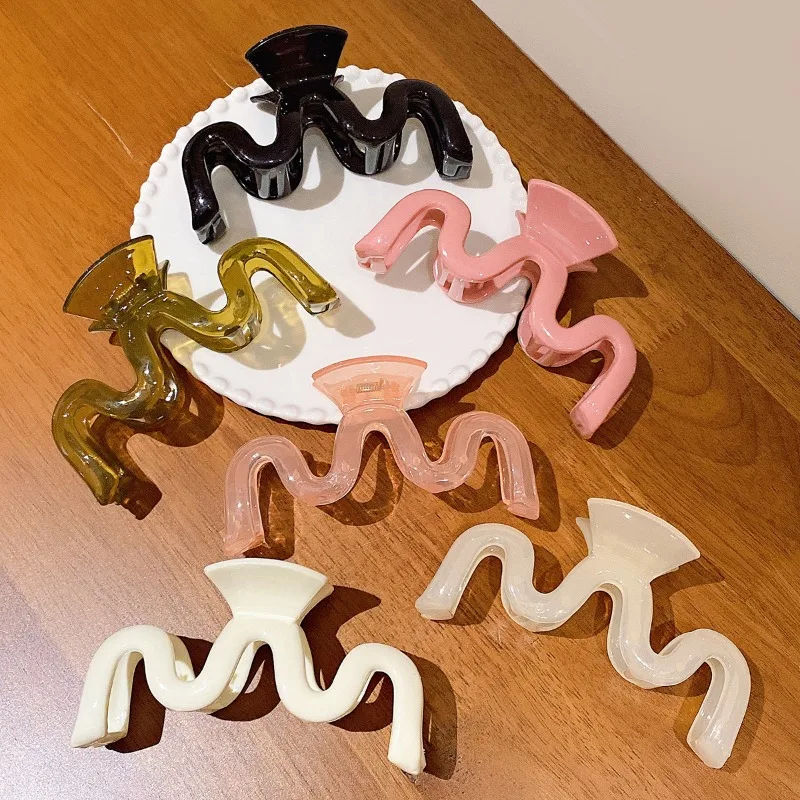 

13CM Oversized Hair Claw Korean Acrylic Fashion Jelly Color Simple Versatile Shark Clip Women's Girls' Hair Accessory