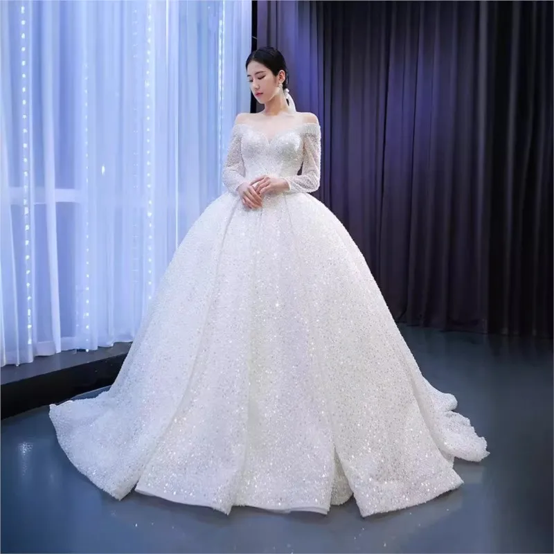 

New heavy-duty beaded one-shoulder long-sleeved main fabric long tailline dress