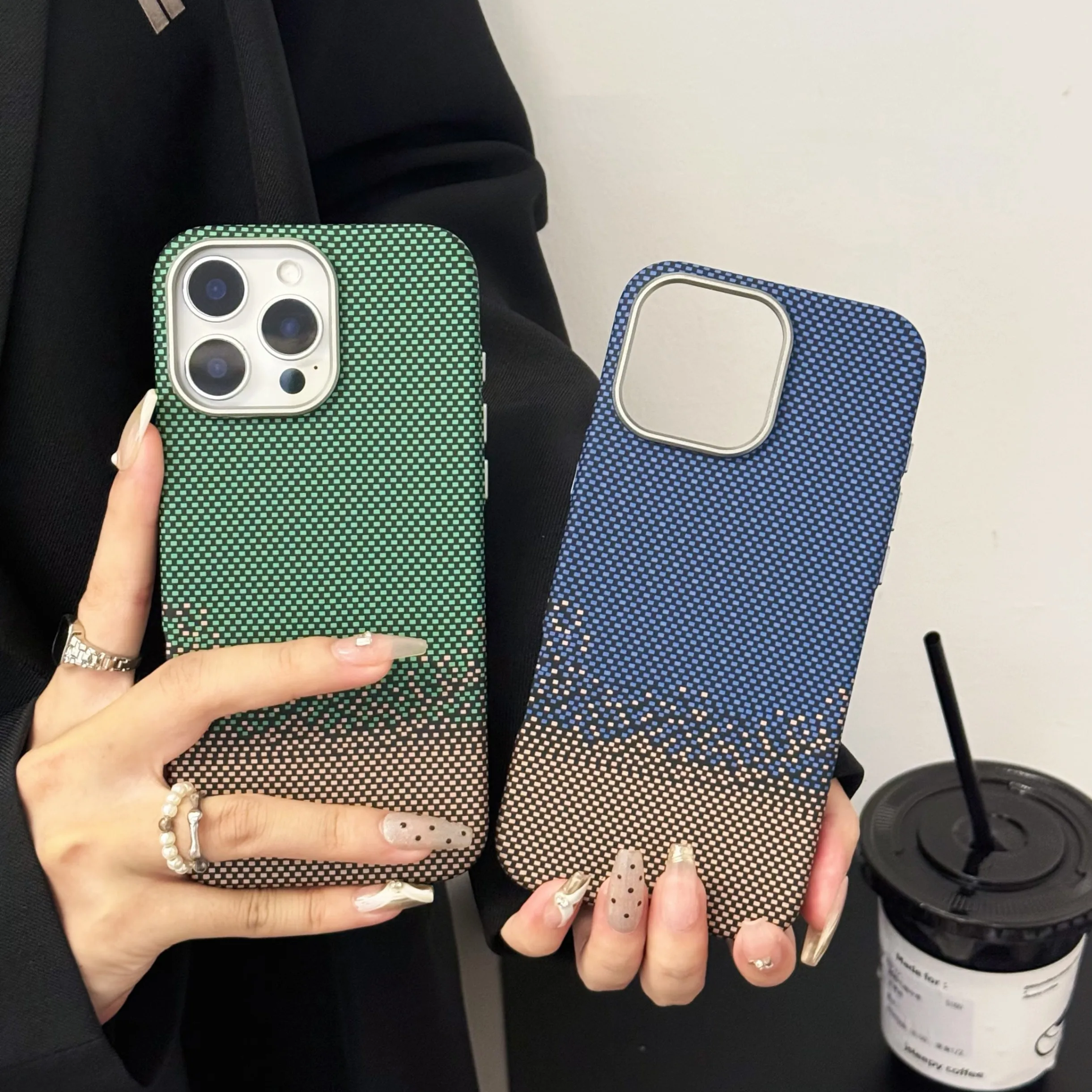 Luxuriöse Hülle für Apple iPhone 13, 14, 15, 16 Pro Max Plus Handyhülle, Kohlefaser, Kevlar-Muster, magnetisch, schlank, schützend