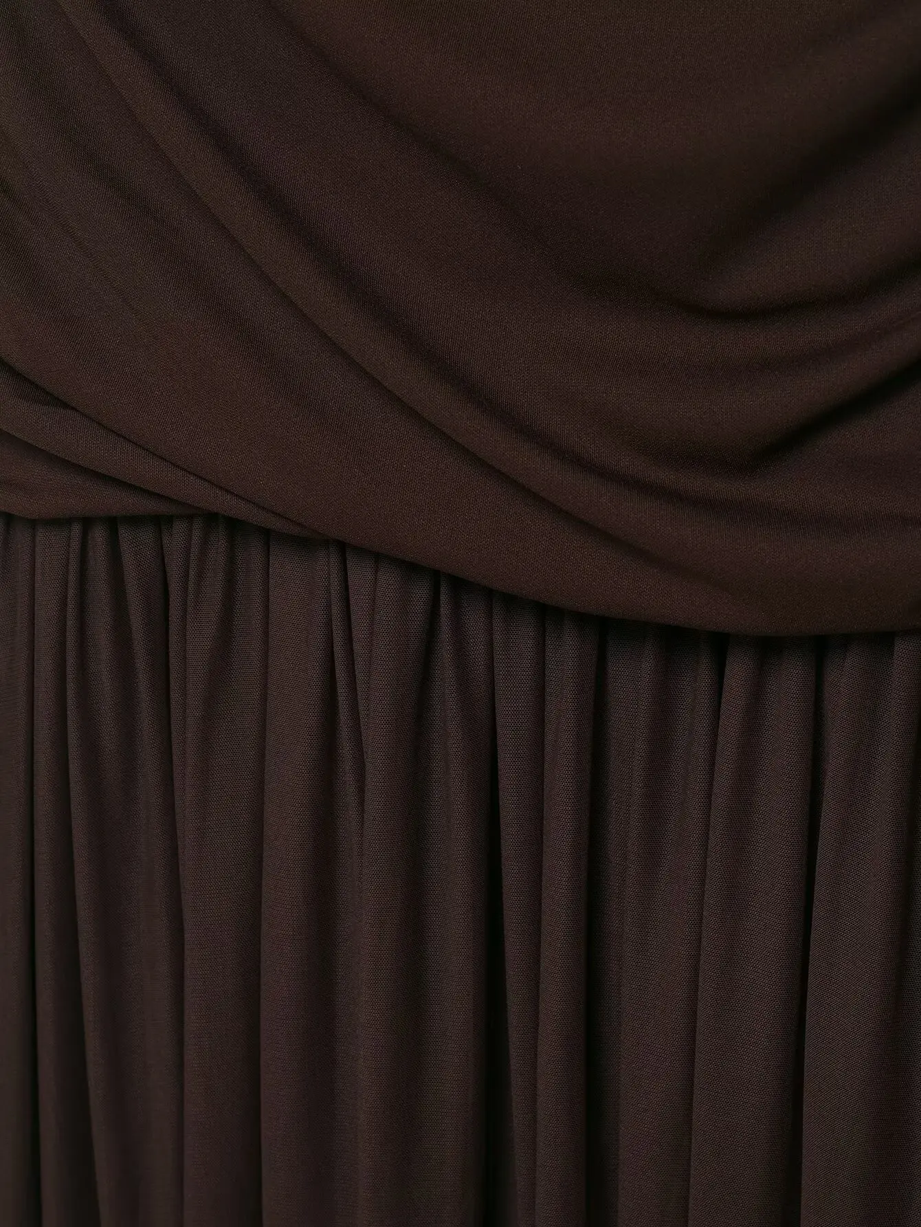 فستان طويل نسائي صيفي جديد مثير ونحيف موديل 2025 بياقة نصف عالية بدون أكمام شبكي