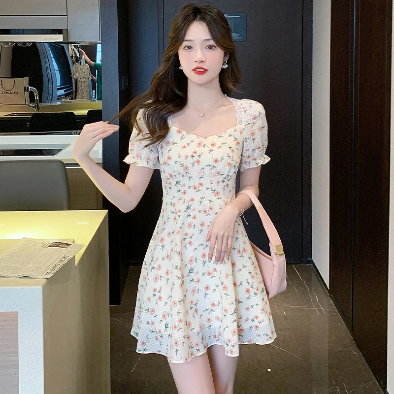 

Summer new women's gentle wind floral dress temperament commuter casual French dresses