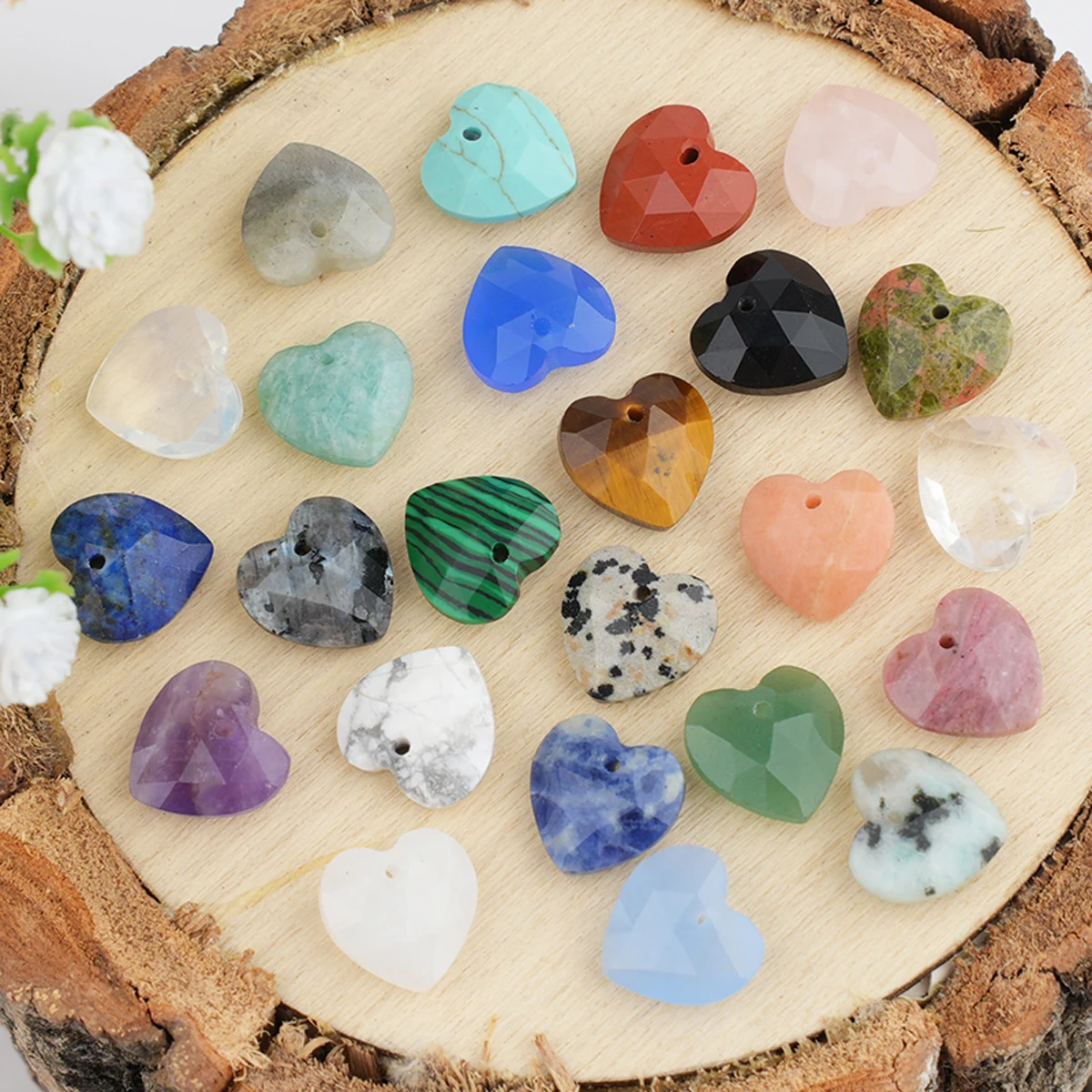 

10pcs Faceted Natural Stone Pendant Heart Shape Clear Quartz Amethyst Pendant for Making DY Jewelry Necklace Accessories 13mm
