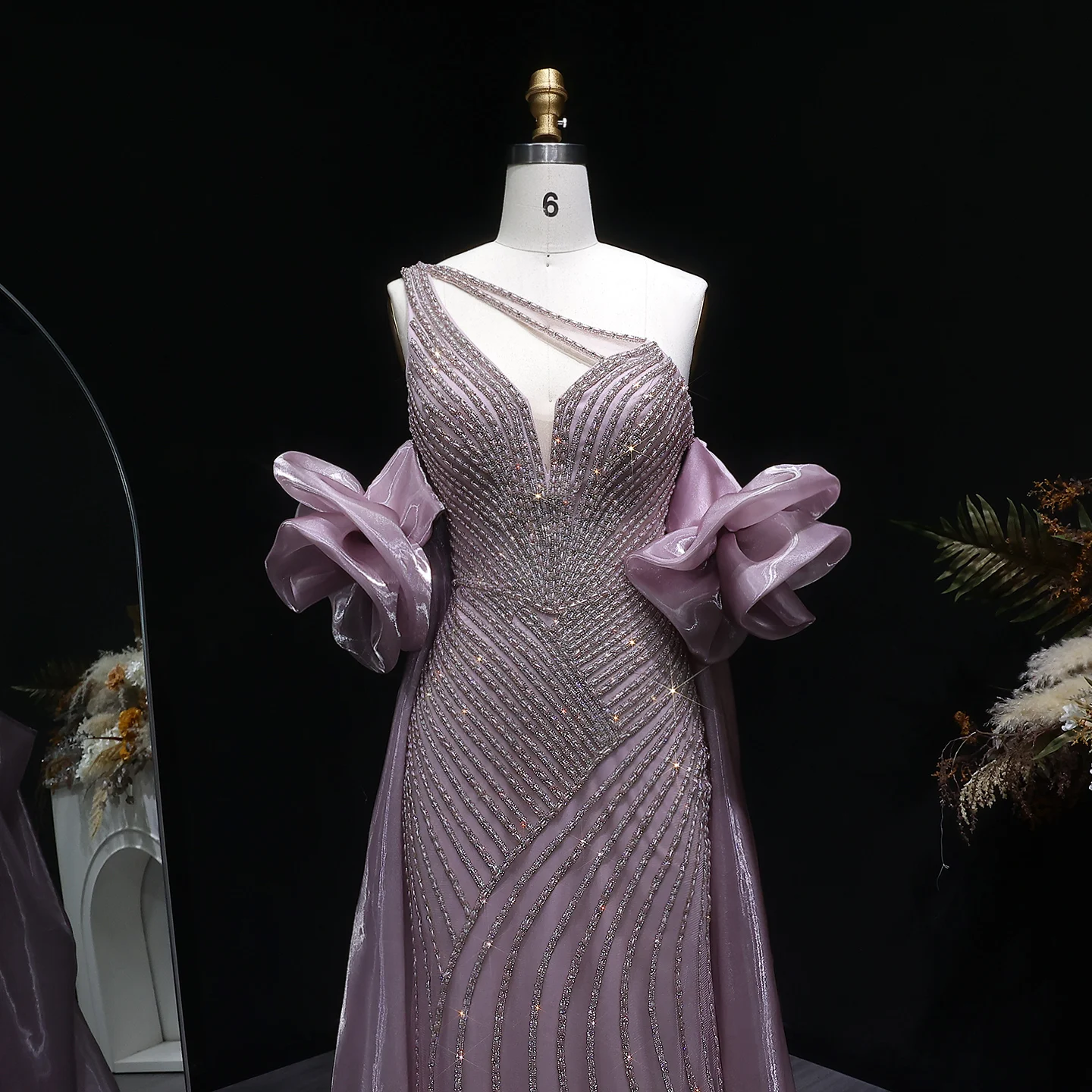 Sharon Said Dubai Luxuriöses Einschultriges Abendkleid mit Langer Schleppe, Stark Perlenbestickt, Saudi-Arabisches Damen-Abendkleid SS016 Maßanfertigung – Detail 10
