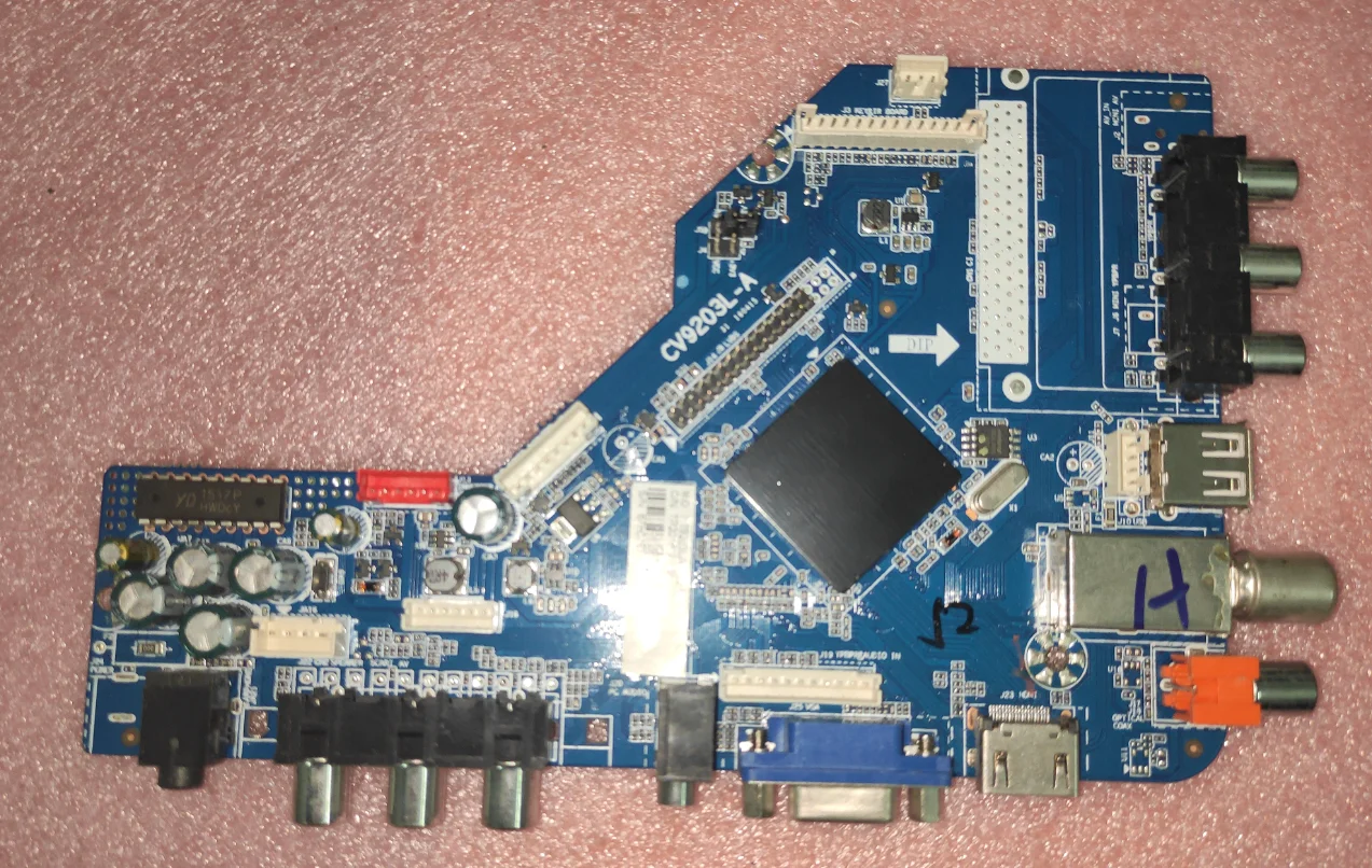 

CV9203L-A Split TV motherboard The resolution is 1920x1080 working good