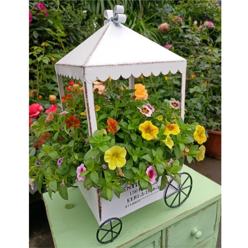 Villa courtyard desktop retro and old four-wheeled float flower pot B & B balcony creative pot