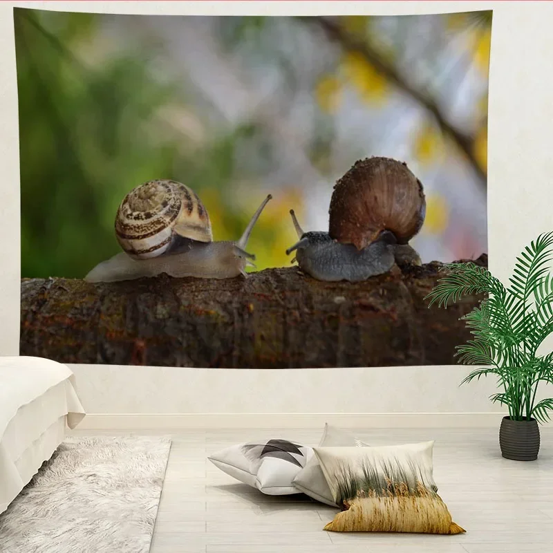 Custom High Quality Snails Hanging Tapestry Home Party Decoration Tapestries Photo Background Cloth Table Cloth Wall Tapes