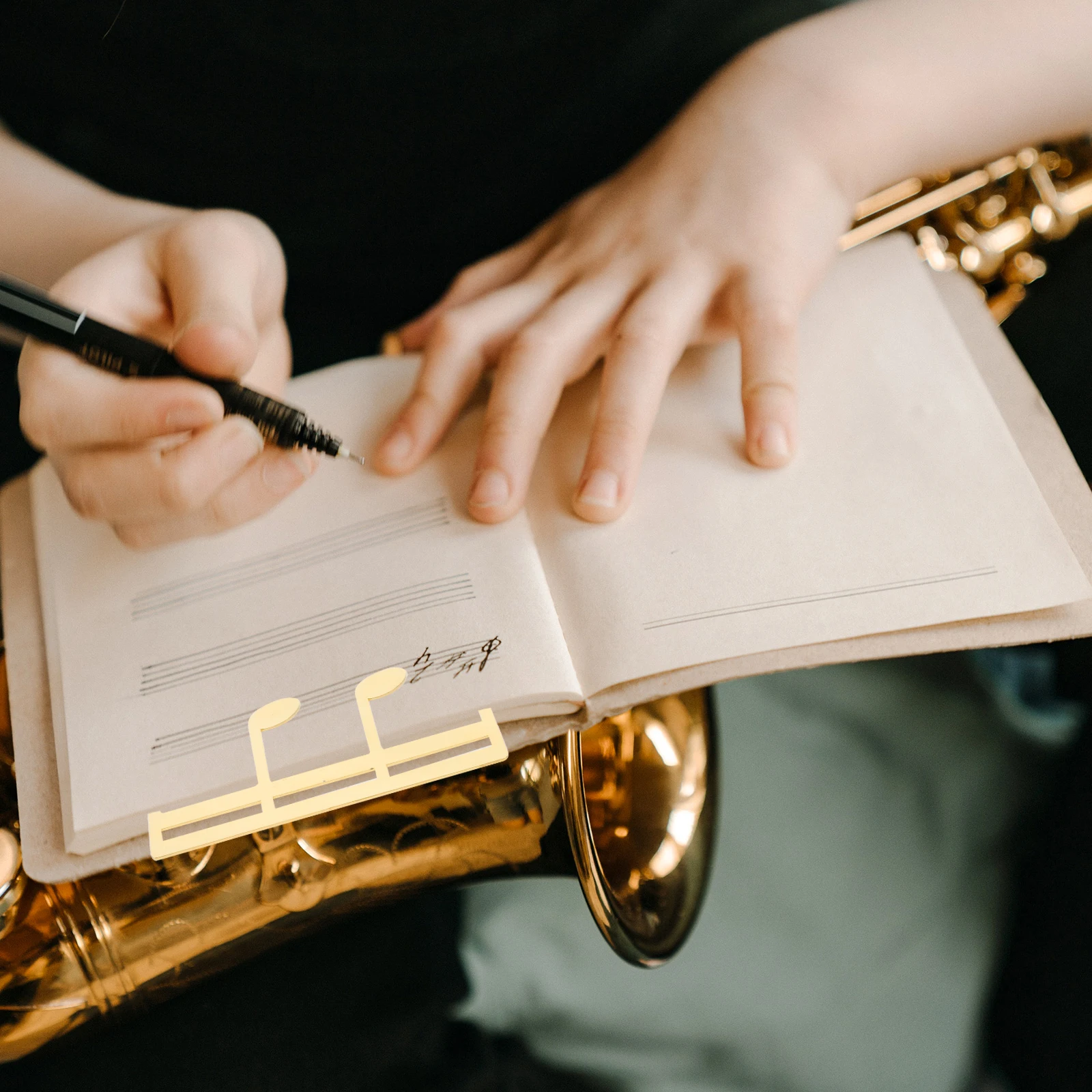 

2Pcs Professional Metal Music Clip Iron Sheet Music Holder Compact Score Clamp for Piano Guitar Musician Accessories