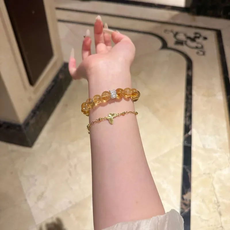 Natural citrine Huangta Mountain Huangasai 10mm crystal bracelet for girlfriends and girlfriends.