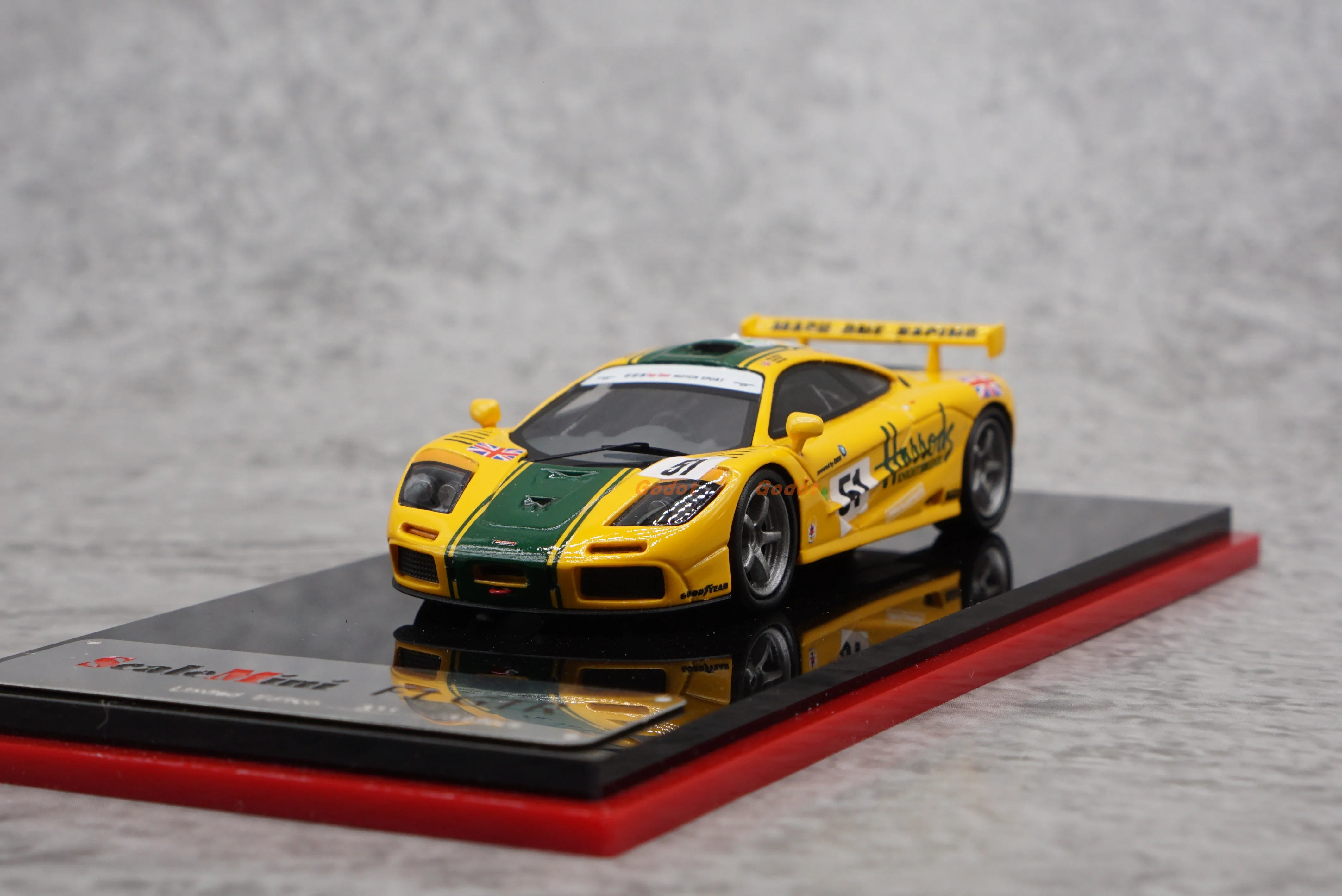 1:64 McLaren GTR F1 resin model car decoration toy car