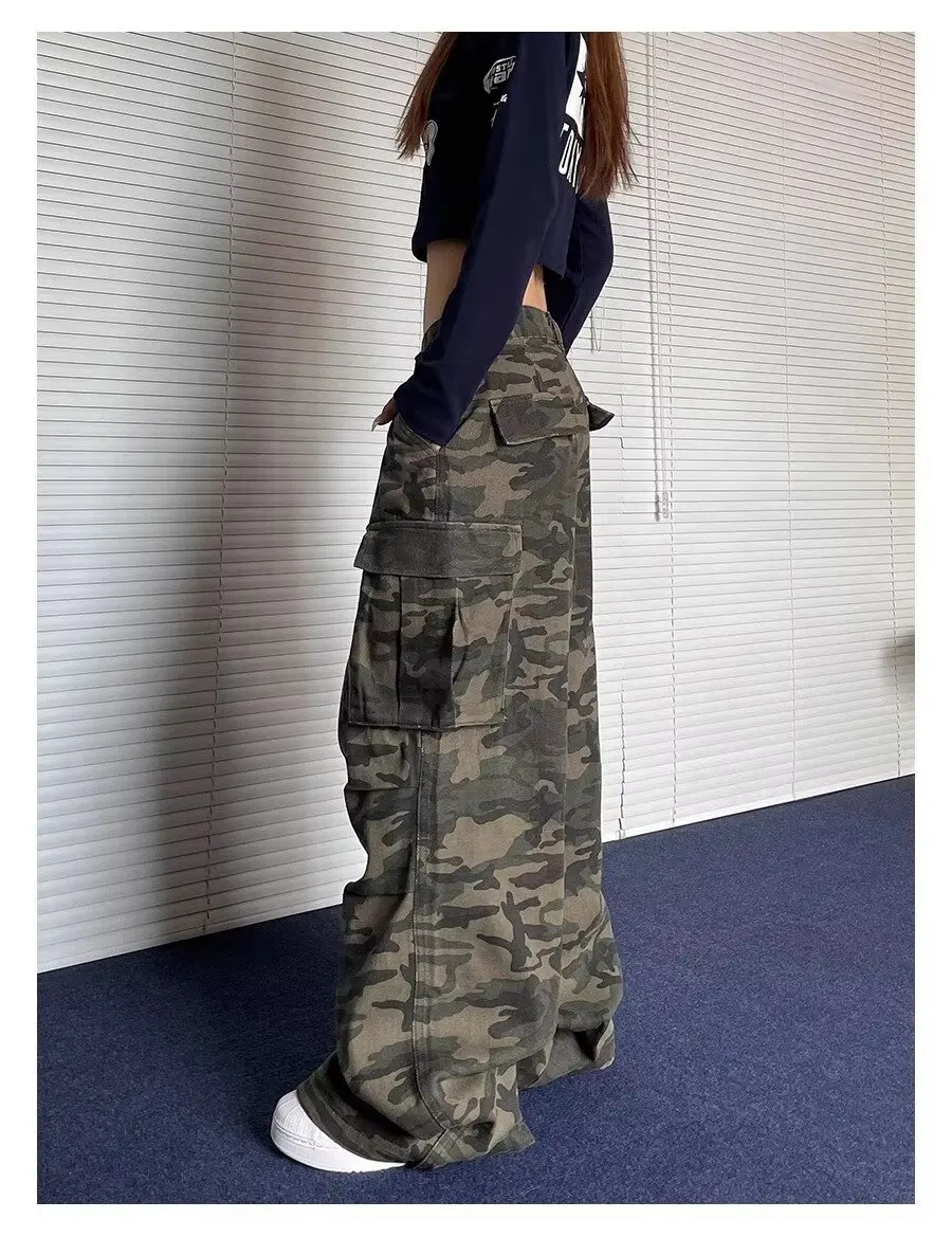 กางเกงยีนส์คาร์โก้สไตล์วินเทจล้างสีสำหรับผู้หญิง แฟชั่นฤดูใบไม้ร่วง สไตล์อเมริกัน Y2K เอวสูงทรงหลวม กางเกงคาร์โก้ลำลองลายพรางแบบใหม่