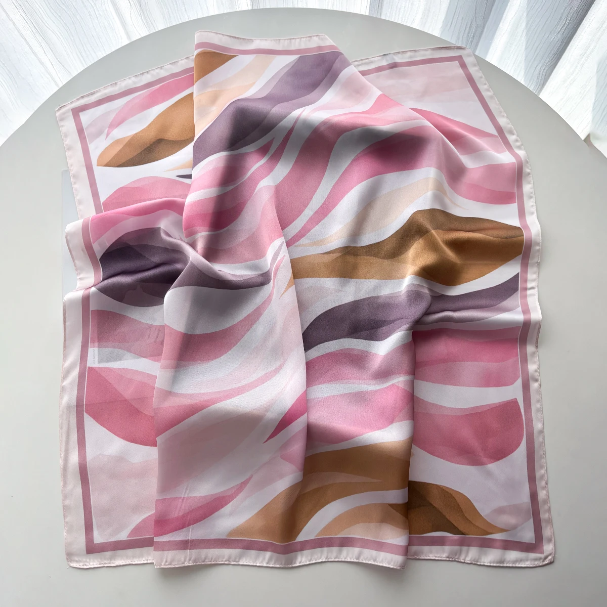 Foulard carré en satin imitati - Scarf Silk Square avis et prix
