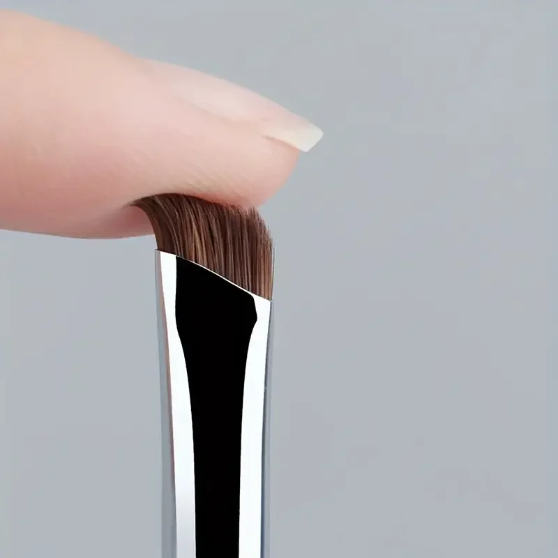 초미세 각도 팁이 있는 1/3 스칼펠 아이라이너 브러쉬, 플랫 앵글 눈썹 브러쉬, 눈 및 눈가 메이크업용 정밀 브러쉬