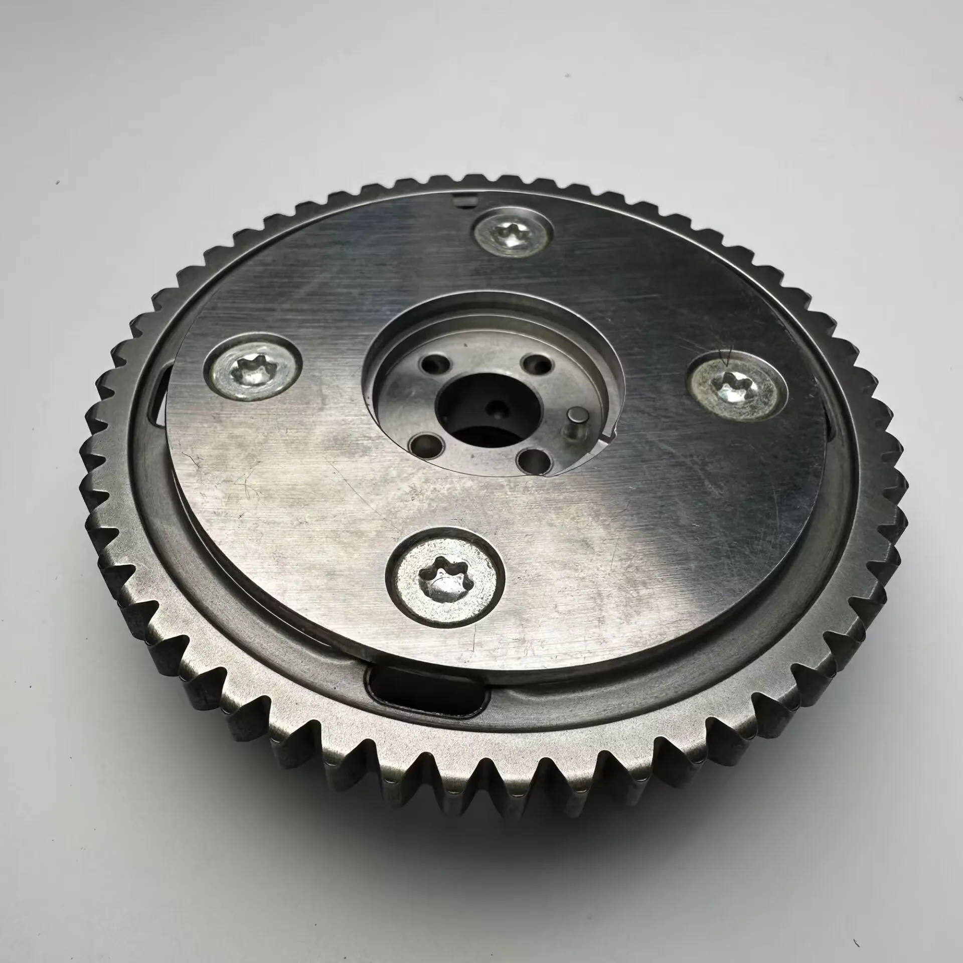 VVT Camshaft Phaser Timing Gear for 15E4E Engine, Roewe RX5, Cruze