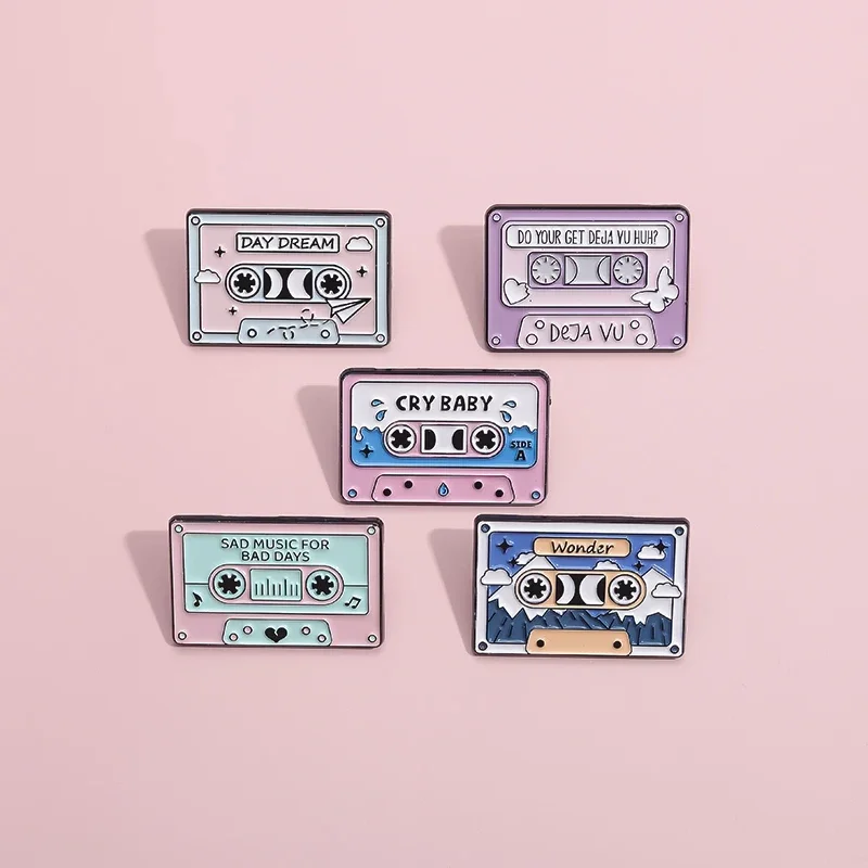 Cartoon Retro Cassette Tape Brooch Enamel Pin Vintage Nostalgic Sad Song Brooches Lapel Backpack Badge Jewelry Gifts Wholesale