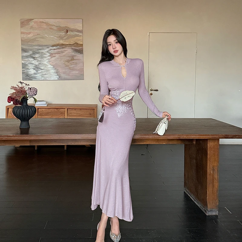 Sukienka wieczorowa w stylu retro neo-chińskim Y2k, fioletowa, obcisła, haftowana, z kwiatowymi wycięciami, syrenka, ołówkowa, elegancka, luksusowa, na imprezę, studniówkę.