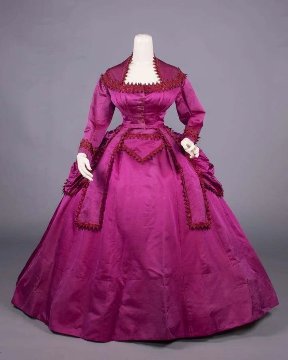 

Victorian Renaissance Royal Court Walking Costume Historical Duchess Ball Gown Colonial Civil War Southern Belle Dress