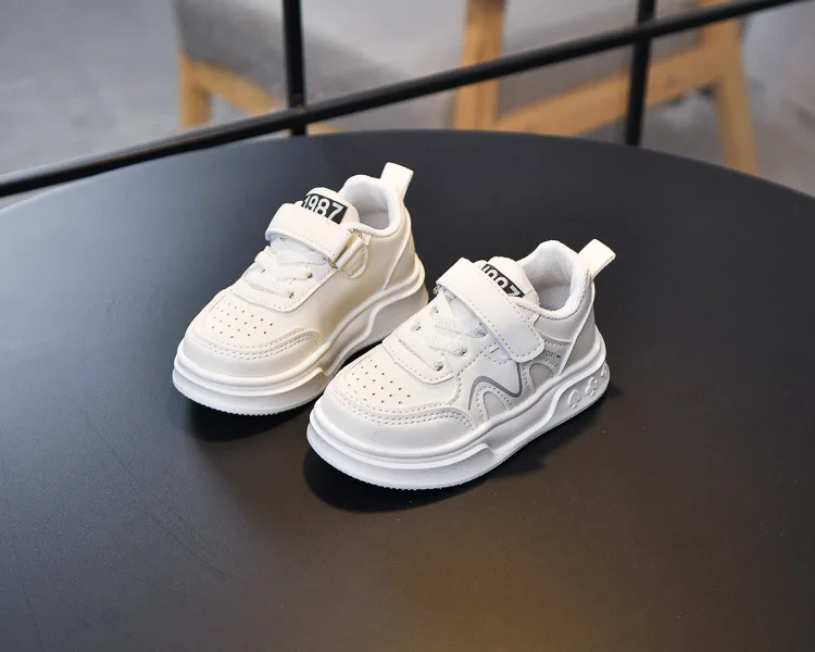 2026 Kinder-Sneaker: Modisches Design, Weiß, Rutschfest, Freizeitschuhe für Jungen und Mädchen, Atmungsaktive Turnschuhe, Kleinkinder-Outdoor-Schuhe – Detail 18