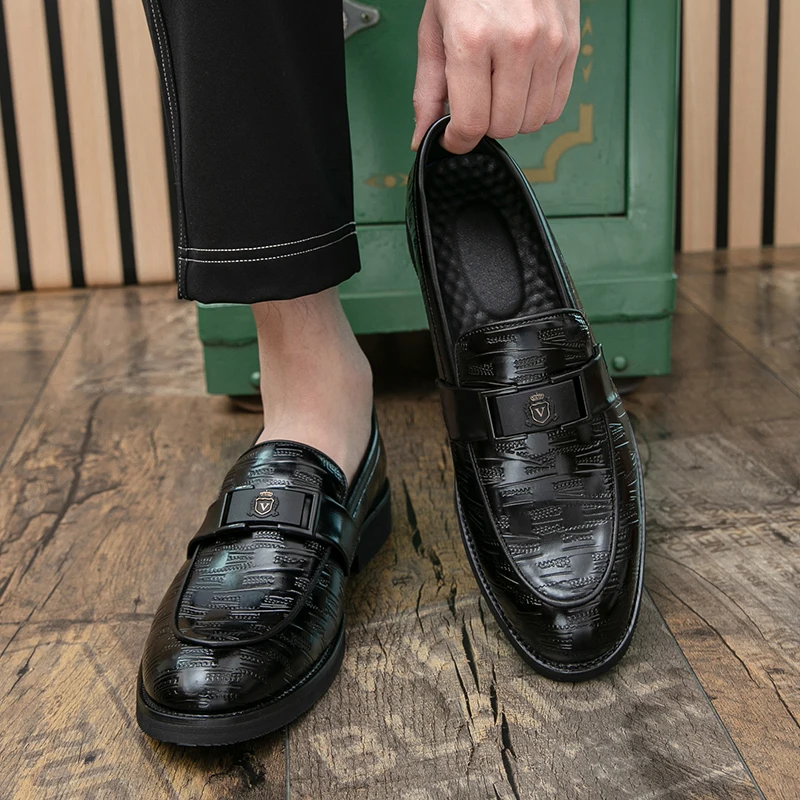 

British versatile business pointed-toe leather shoes for men - one-piece style ideal for lazy casual formal wear trendy shoes