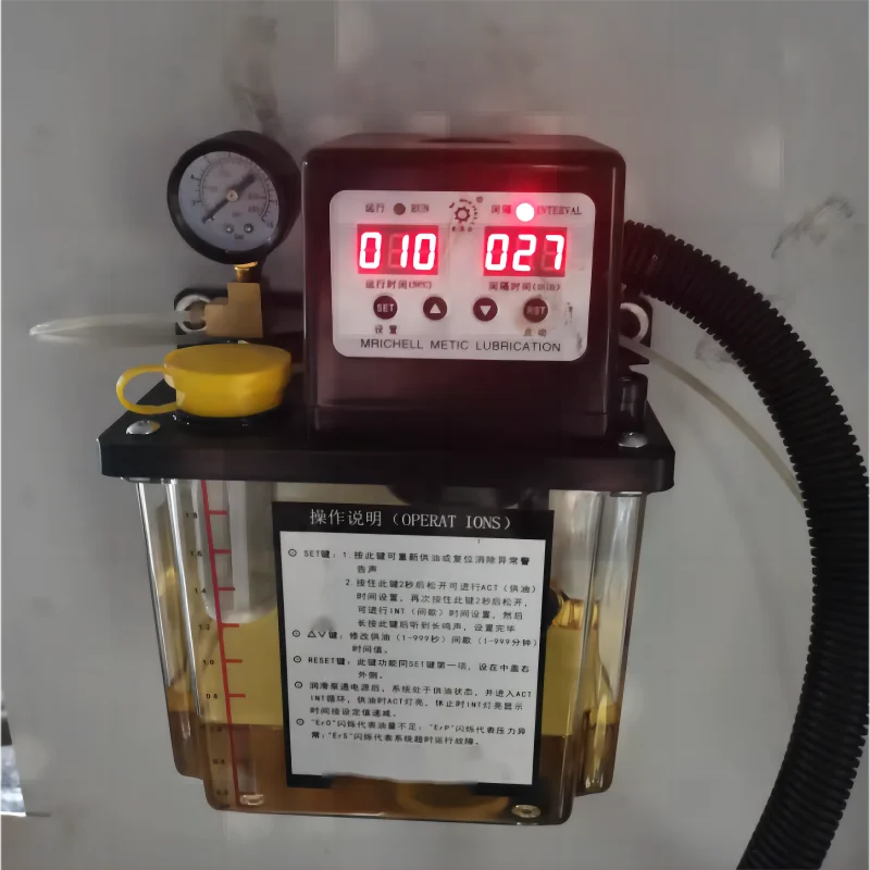Pompa di lubrificazione automatica da 1,5 litri 220V/110V pompa olio digitale con Timer elettronico CNC con manometro