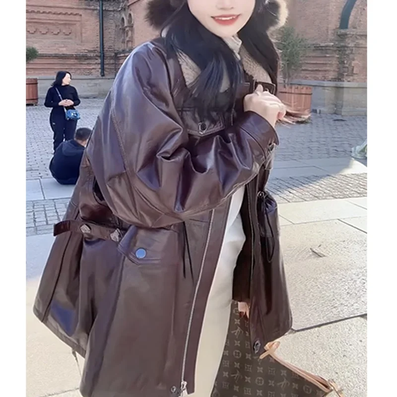 Winter 2024 Women's Leather Jaet Medium Length Cotton Lined Fur Collar Coat Thiened eepskin Zipper Closure Commute Sle