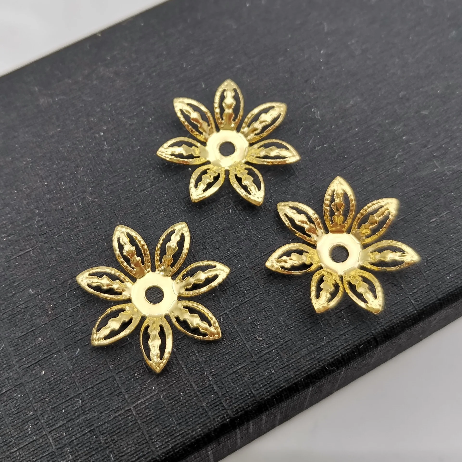 50/200 pieces 17mm Gold color Metal Filigree Flower Slice Charms Base Setting DIY Jewelry Components Findings