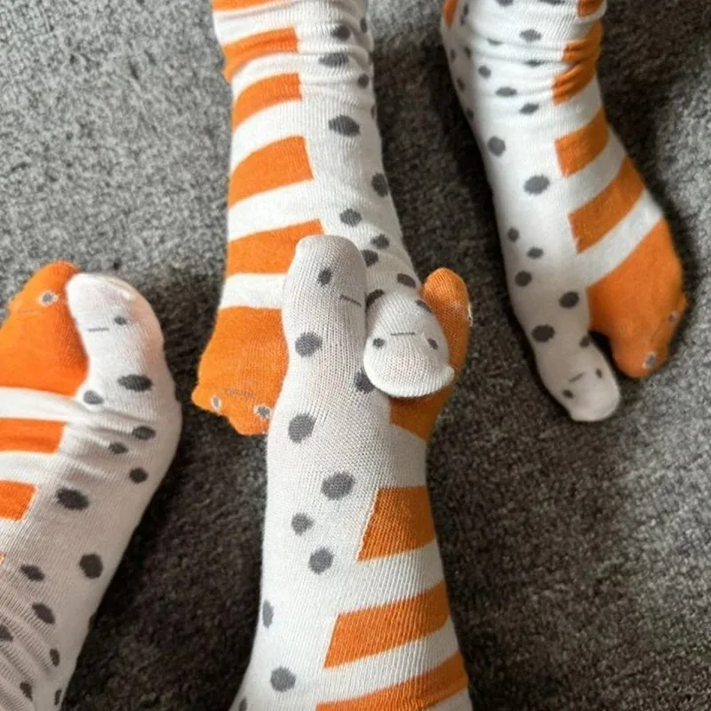 Lustige Fischsocken, originelle Tabi-Socken mit geteilten Zehen, Baumwollsocken mit Meeresmotiven, weiche, mittelhohe Socken, Cartoon-Aquarium-Socken mit hässlichem Aal – Detail 7
