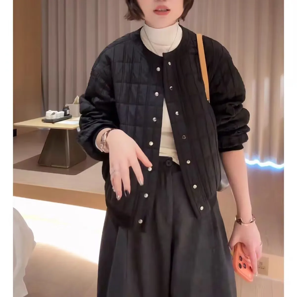 Effortless Quilted Round Neck Single Breasted Short Loose Solid Color Padded Coat Warm Basic Commute Outerwear Trendy Coat 2026
