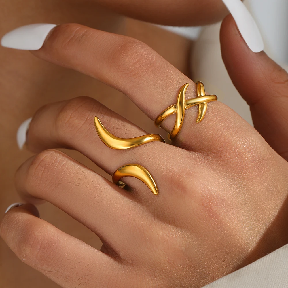 Stainless Steel Ring Set New Senior Personality Design Creative Openwork Carving Engraving Ring Set For Women Jewelry Party Wear