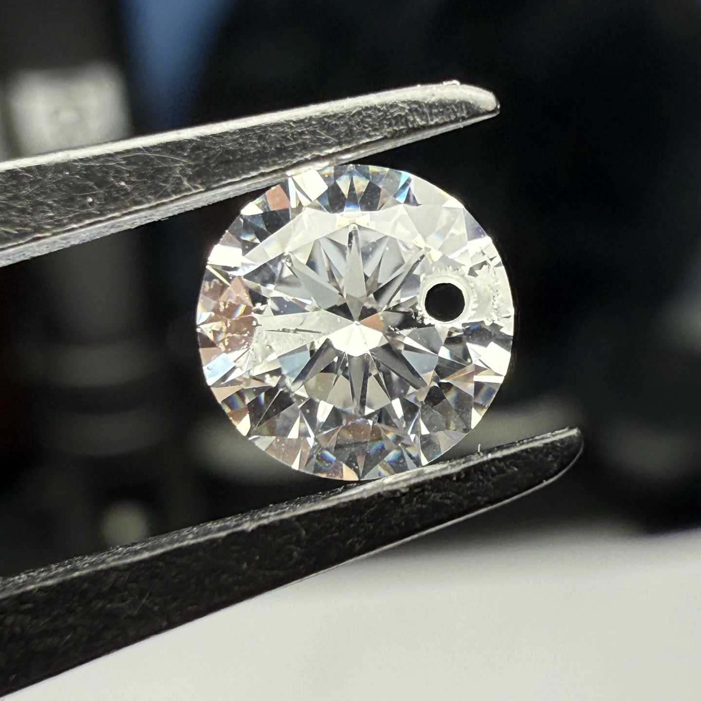 Lab Moissanite Diamond With 0.7mm Hole White D Drill Holes Round Moissanite Stone