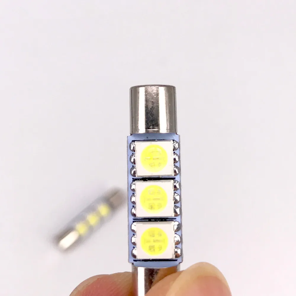 

200PCS 28MM 30MM Car LED Lights Sunshade Mirror Lamps Xenon White 5050 3SMD LED Bulb Makeup Mirror Fuse Light DC 12V