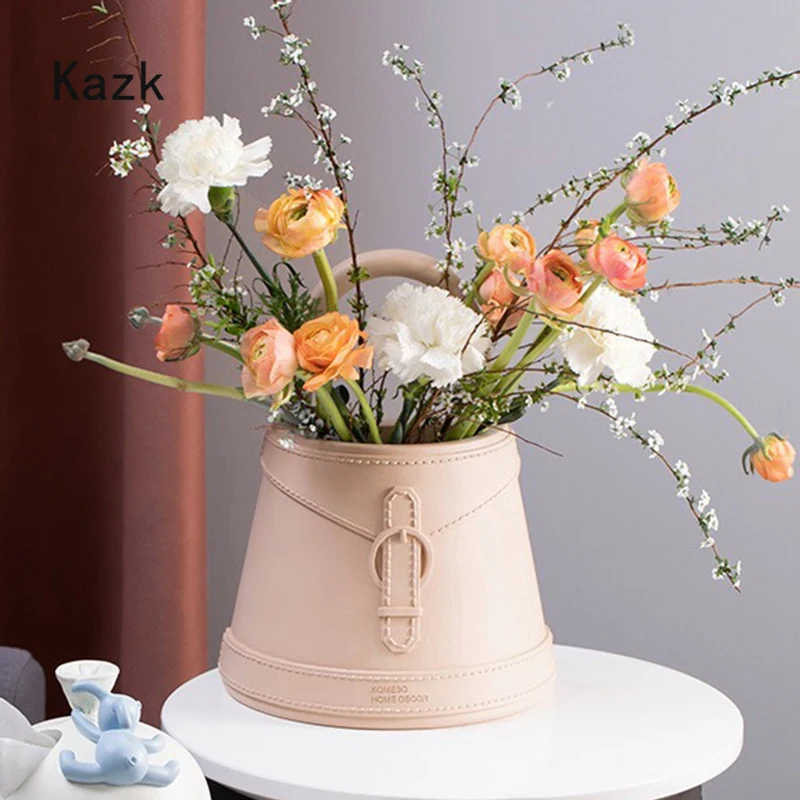 Creative Half Moon Bag Vase Light Luxury Upscale Handbag Dried Flower Vase Ikebana Resin Arts and Crafts Home Decoration