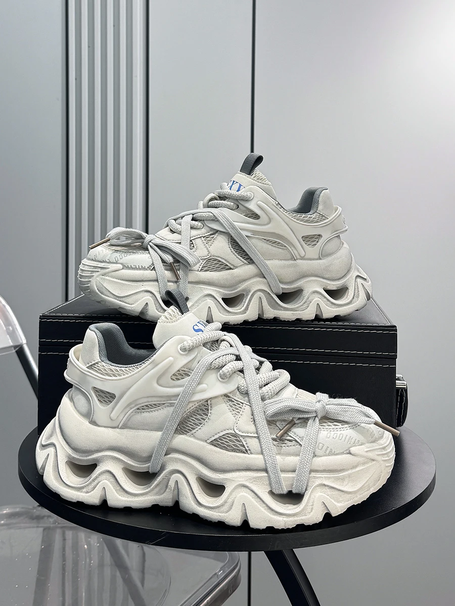 men's-retro-sport-shoes-breathable-thick-bottom-heightening-dad-shoes-casual-low-top-lace-up-round-toe-wave-pattern-rubber-sole