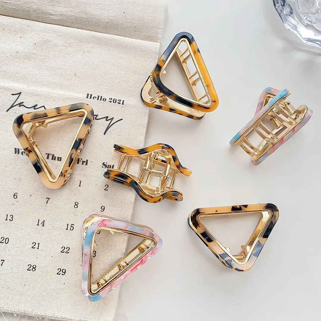 

New Women Fashion Geometric Triangle Metal Hair Clip Claws Leopard Acetate Hair Clips Claw Clip For Girls Hair Accessories Gifts