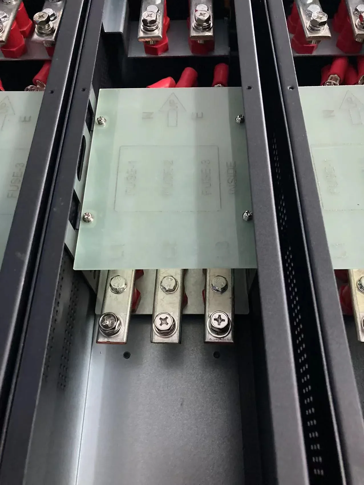 

ETL 3-phase PDU 415V 220V C19 PDU socket rack mounted PDU distribution device
