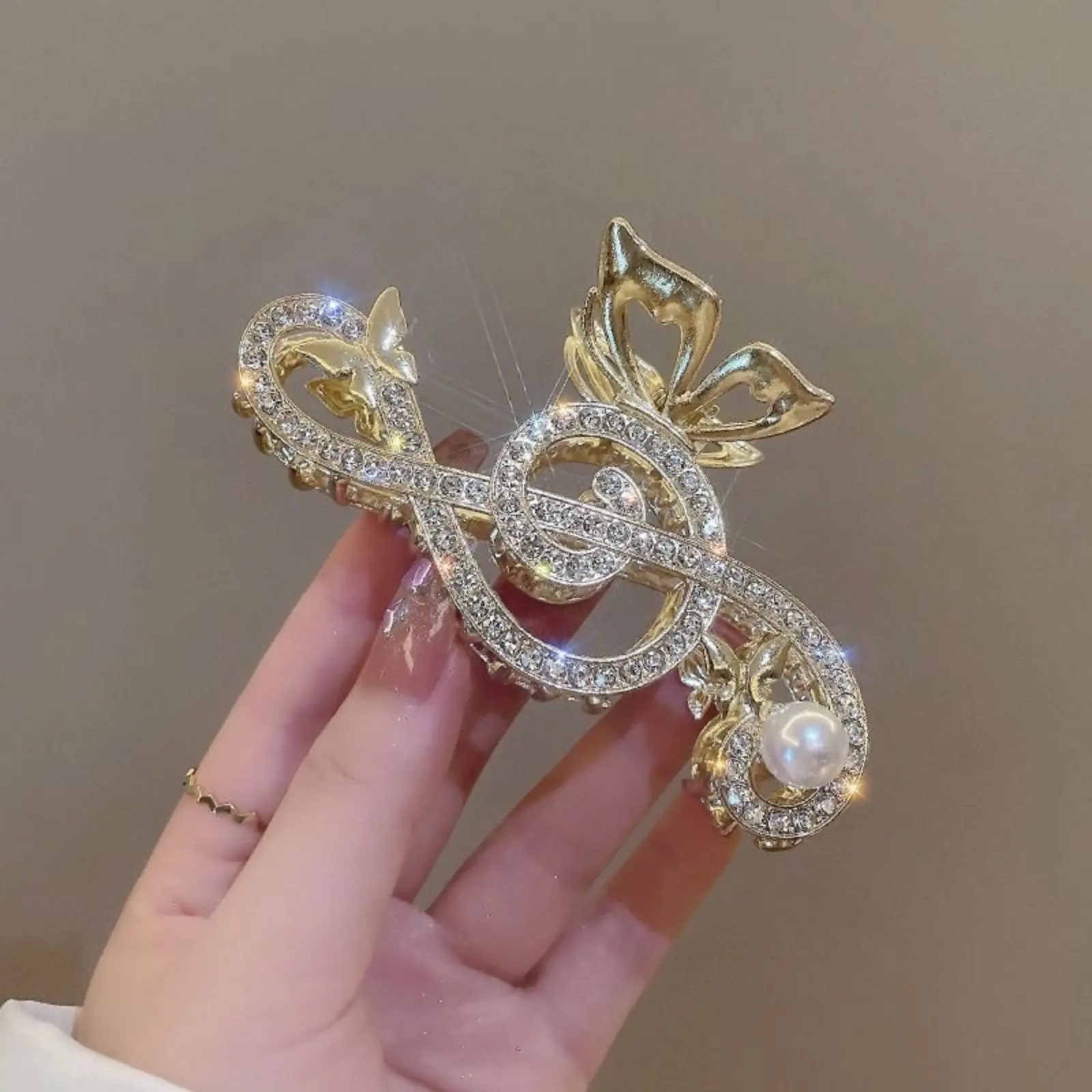 

Flower Design Hair Fastener Premium Feel Flower Hair Fastener Distinctive Design Strong Hold for Trend Lovers, Hairstyling