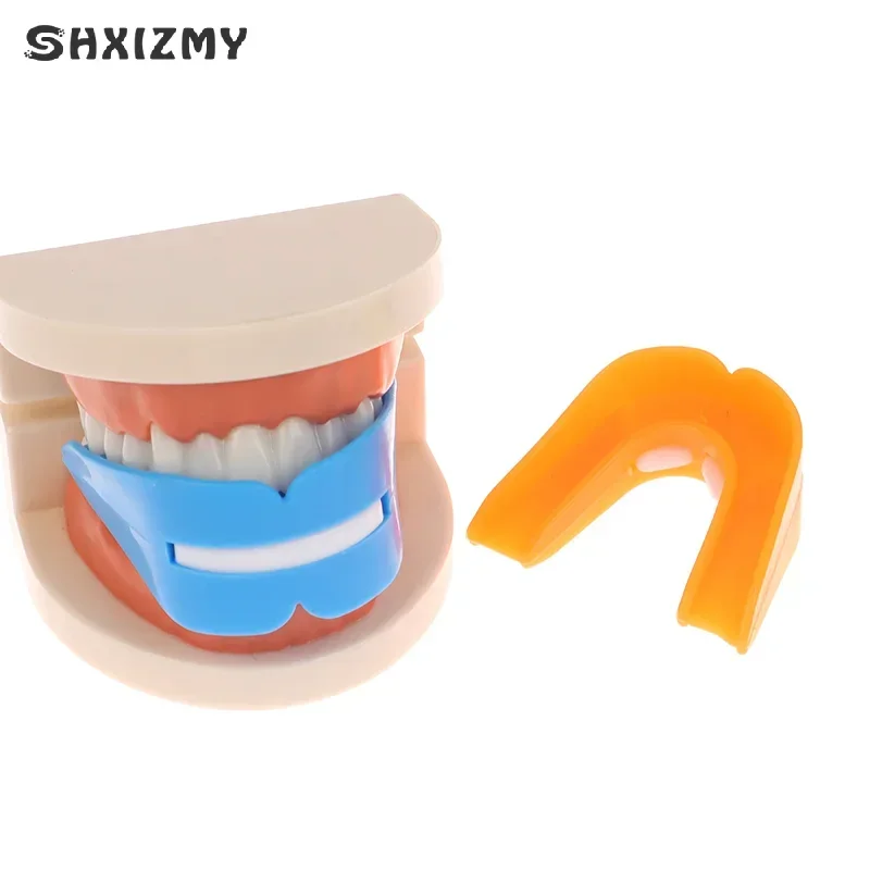 

1Pcs Boxed Sanda Taekwondo Boxing Sports Braces Double Sided Anti Grinding Teeth Chewable Teeth Protectors