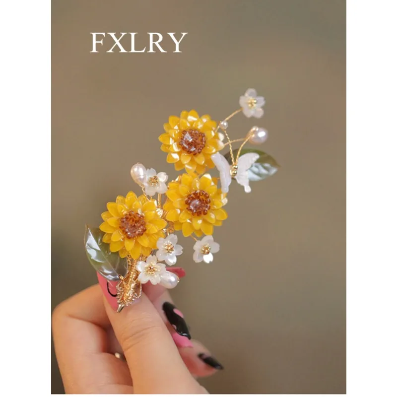 

FXLRY Original Design Handmade Natural Pearl Hairpin Pearl Butterfly Hairpin Side Clip Headgear Accessories