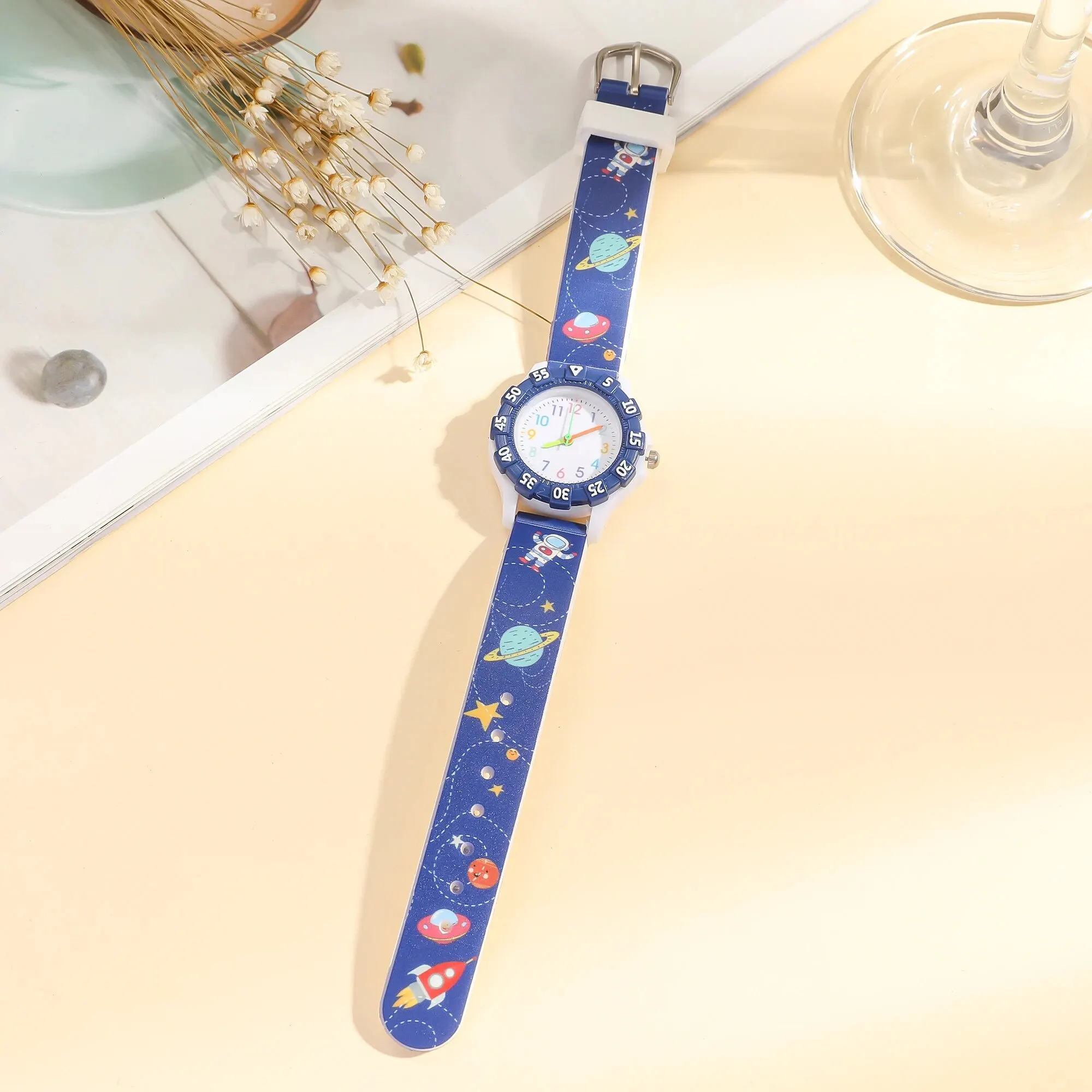 Children\'s Cartoon Watch Quartz Silicone Watch Elementary School Girls Boys Children\'s Watch 3D Silicone Strap