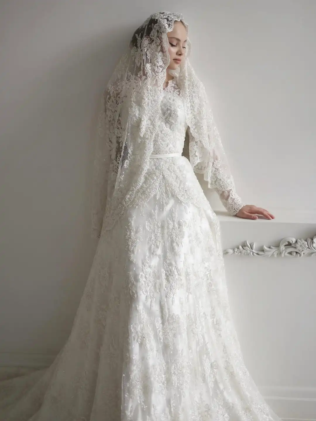 ROSEINTHEBOX NEW Luxury Long Sleeve Wedding Dress 2025 Lace Appliques A-line Chapel Train Brides Dress for Wedding Customized