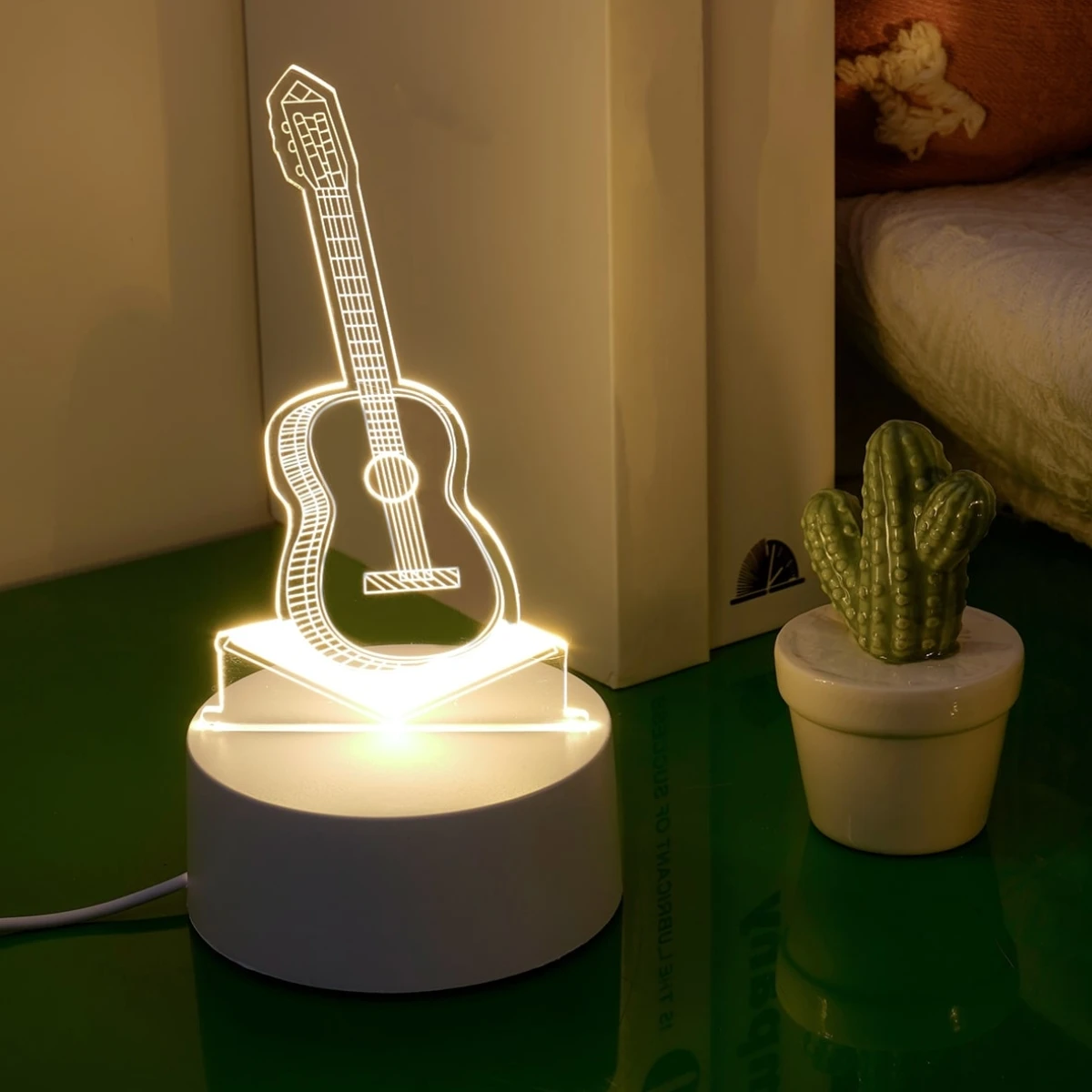 Unique 3D Guitar LED Night Light - Suitable for Bedroom, Living Room, Office - Gift for Music Enthusiasts, Friends and Family