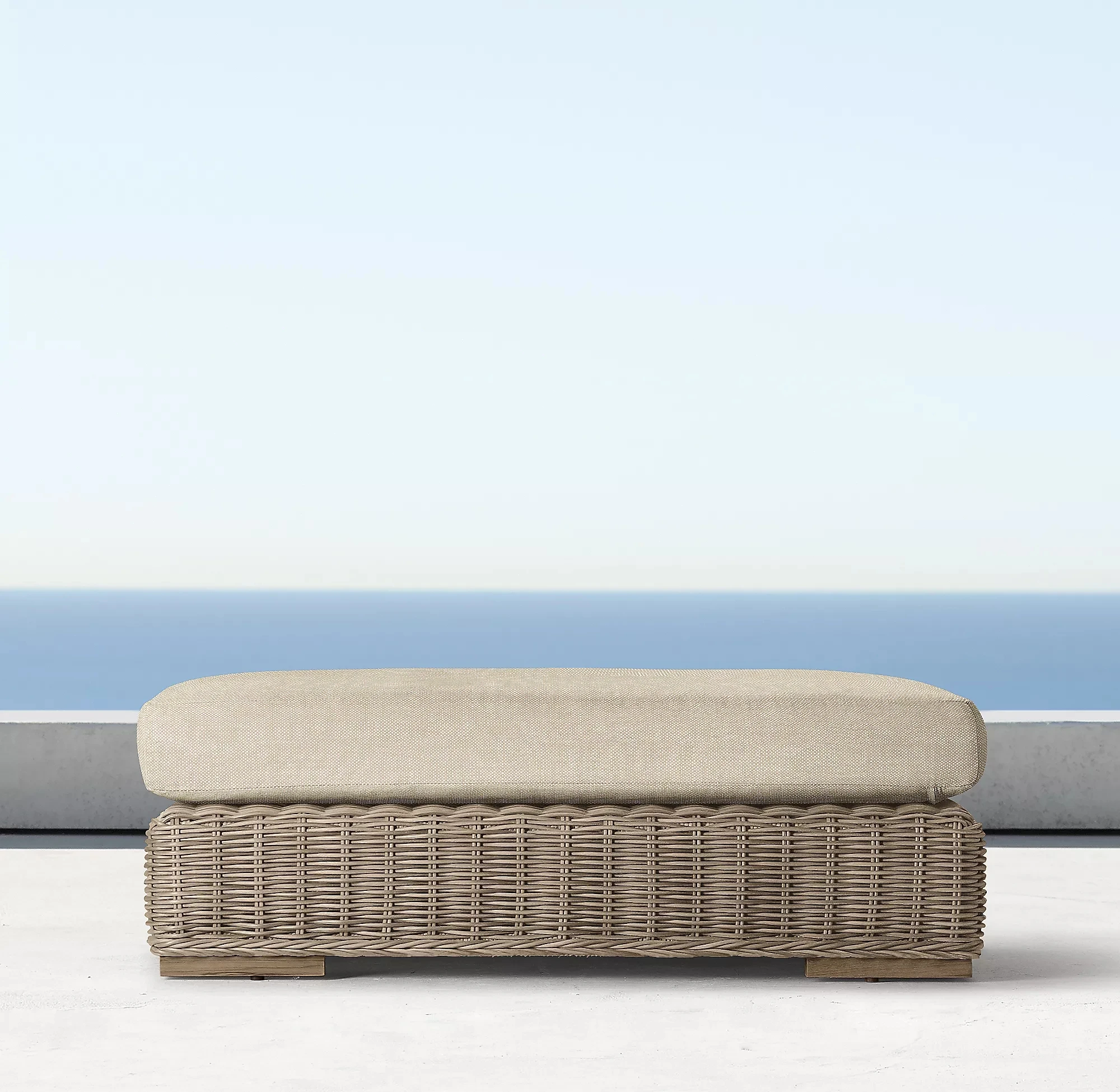 

Factory Hot Sale Outdoor Villa Hotel Balcony Rattan Sofa Ottoman Outdoor Garden Terrace Modern Sofa Pedal