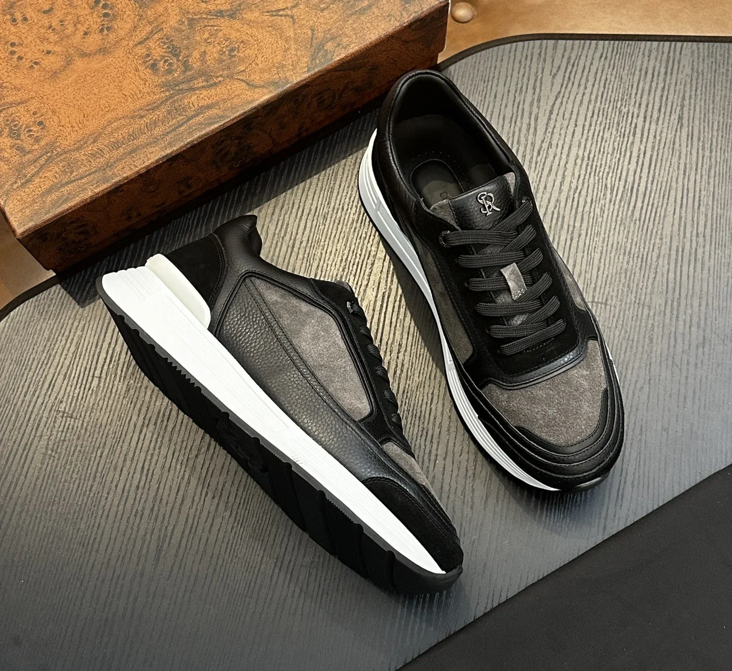 

OECHSLI Shoes Cow 2025 new shoes high-quality fashion breathable Sports comfortable work Men‘s European quality big size 38-47