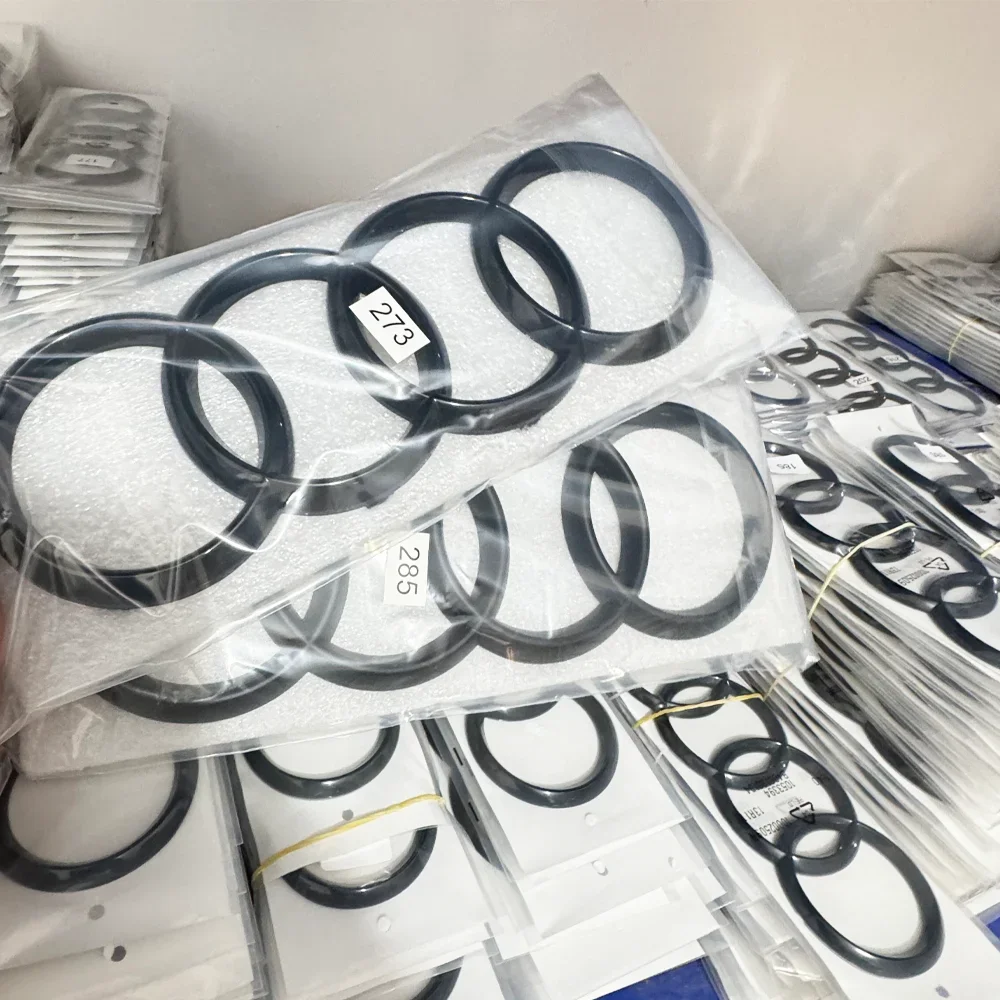 

Audi Black/Silver 4 Ring ABS Car Hood Front Bonnet Grill Rear Trunk Emblem Logo Badge Sticker For A3 A4 A5 A6 A7 Q2 Q3 Q5 Q8