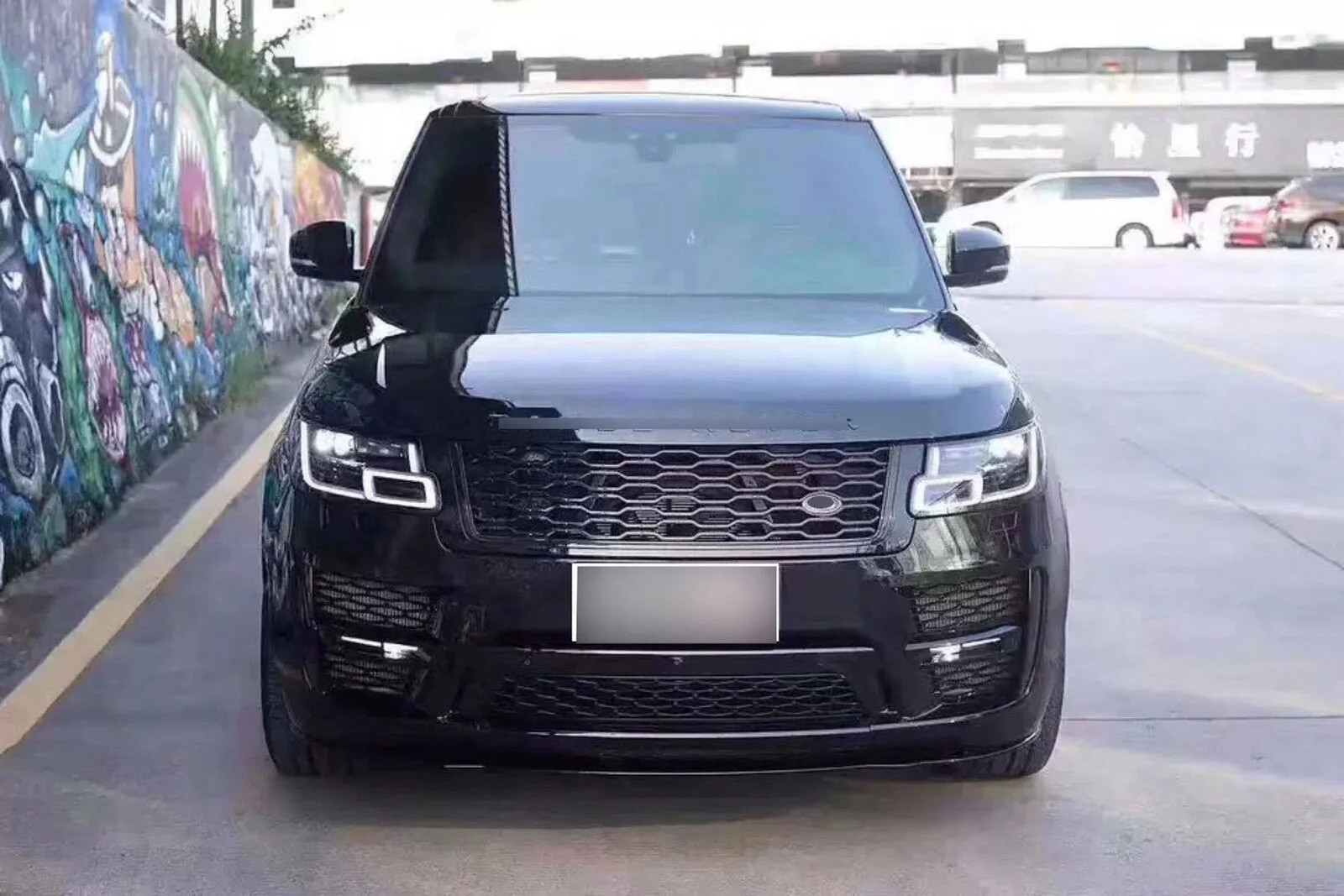Autobiography SVO Body Kit for  2013-2017  Range Rover Vogue L405 Upgrade to 2018-2020 Facelift view 2