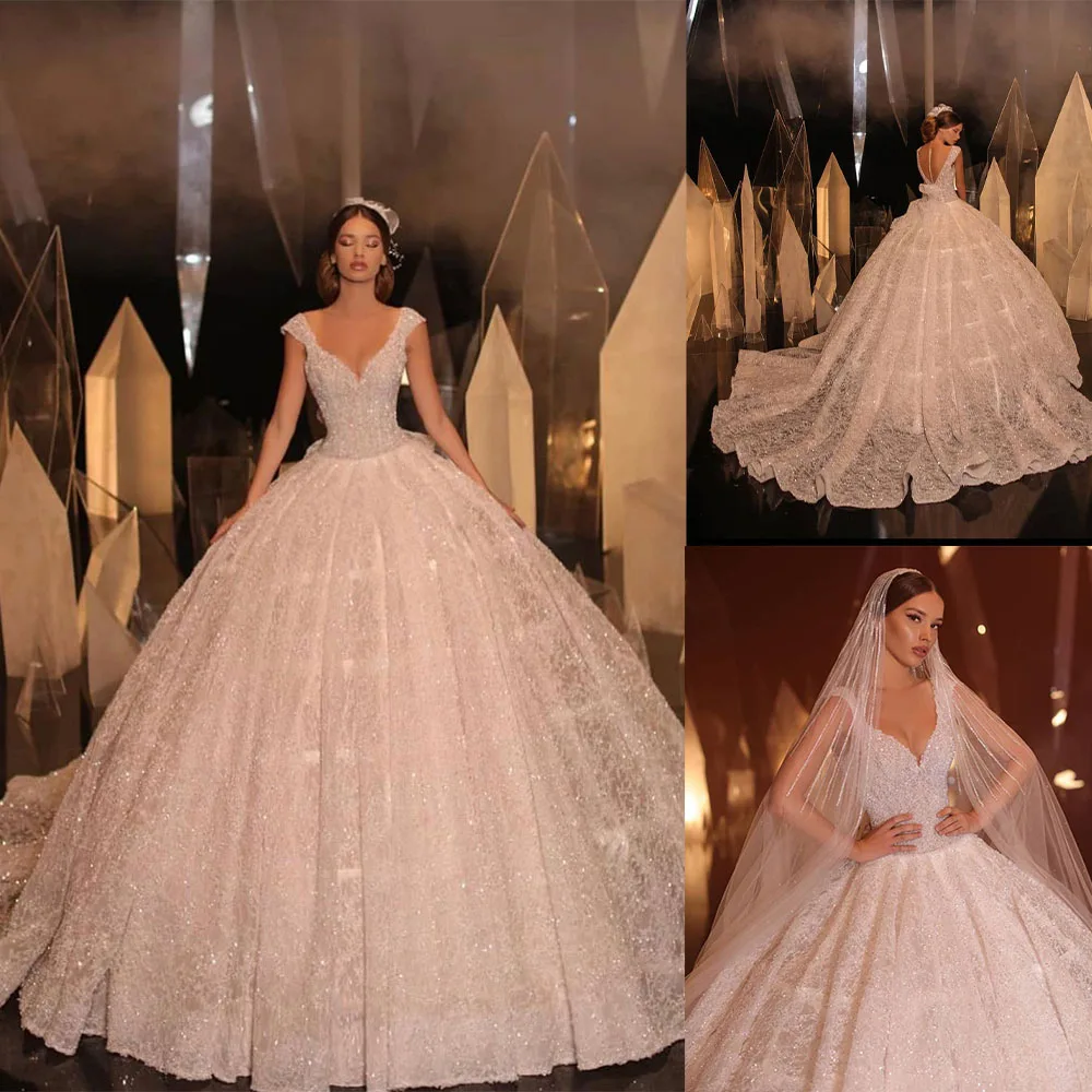 Princess Dubai Ball Gown Wedding Dress Sparkly Sequins V Neck Crystal Short Sleeve Saudi Arabic Bridal Gown