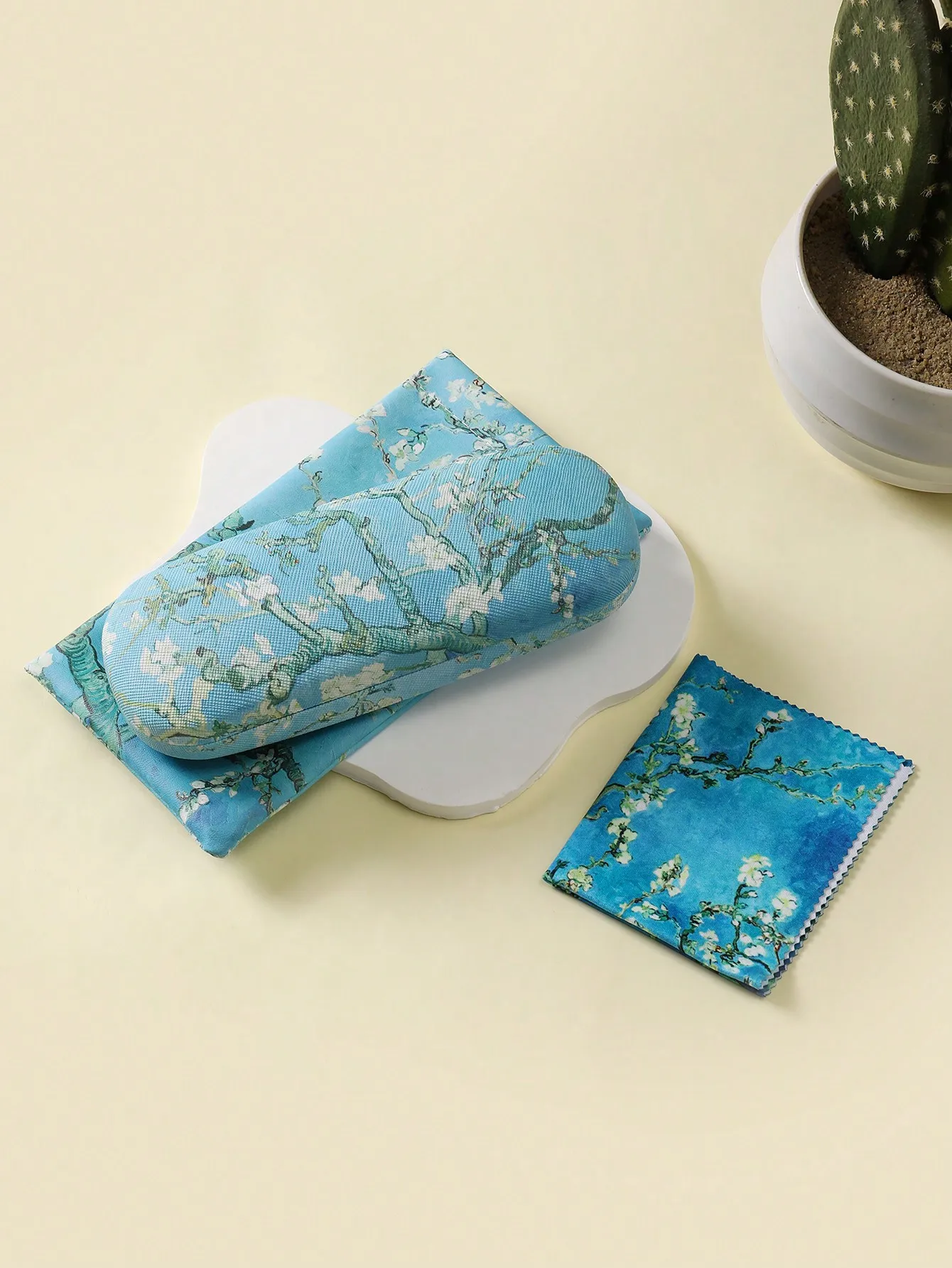 1 قطعة حافظة نظارات ونظارات Pouth Pritednd فنسنت فان جوخ أزهار اللوز الحاضر تنظيف الملابس علبة مشهد خفيفة الوزن #2